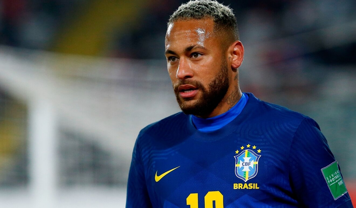 Neymar gets treatment at hotel as Brazil wins at World Cup