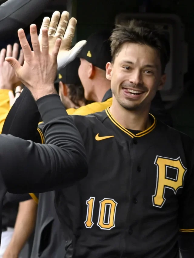 Pirates extended outfielder Bryan Reynolds to 8 years